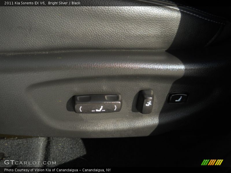 Bright Silver / Black 2011 Kia Sorento EX V6