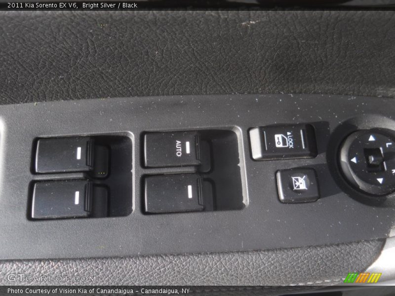 Bright Silver / Black 2011 Kia Sorento EX V6