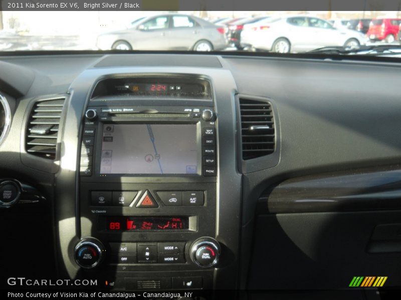 Bright Silver / Black 2011 Kia Sorento EX V6