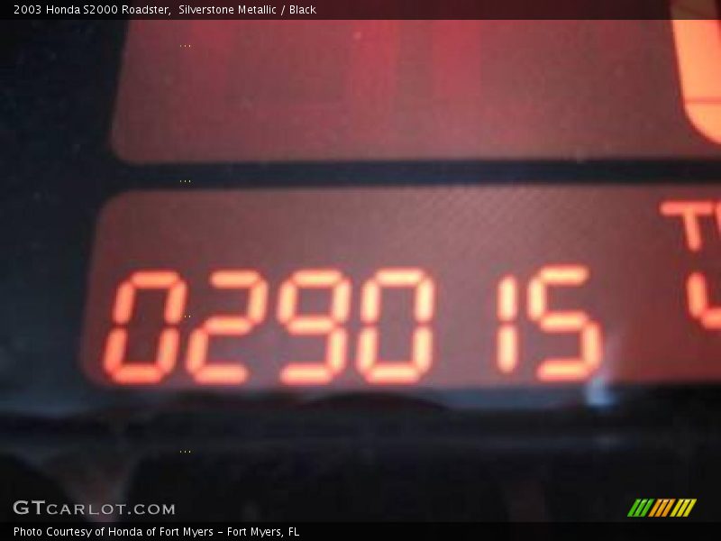 Silverstone Metallic / Black 2003 Honda S2000 Roadster