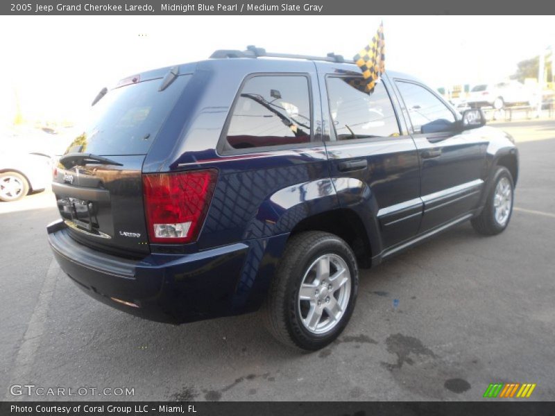 Midnight Blue Pearl / Medium Slate Gray 2005 Jeep Grand Cherokee Laredo
