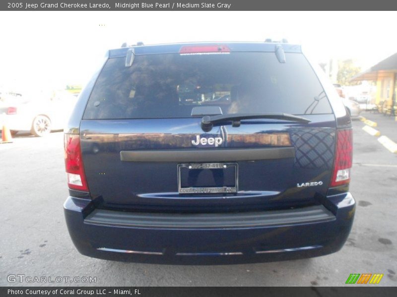 Midnight Blue Pearl / Medium Slate Gray 2005 Jeep Grand Cherokee Laredo