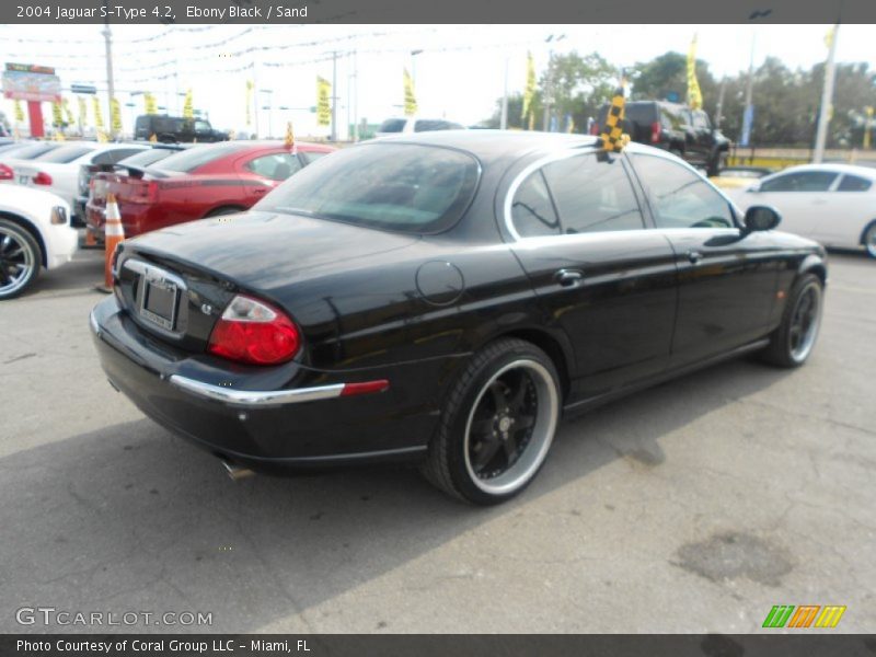 Ebony Black / Sand 2004 Jaguar S-Type 4.2