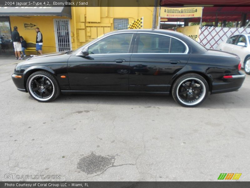 Ebony Black / Sand 2004 Jaguar S-Type 4.2