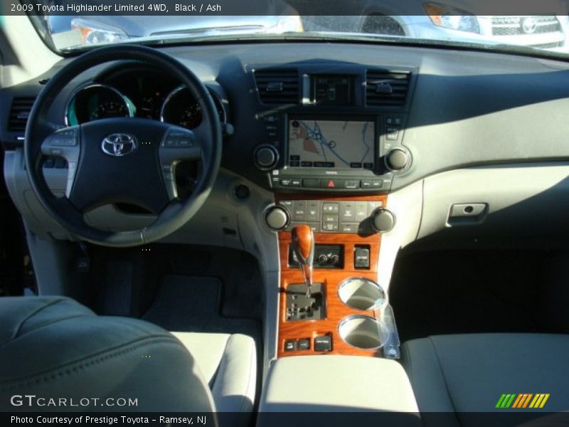Black / Ash 2009 Toyota Highlander Limited 4WD