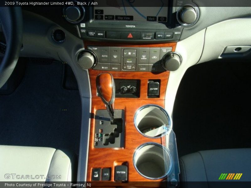 Black / Ash 2009 Toyota Highlander Limited 4WD