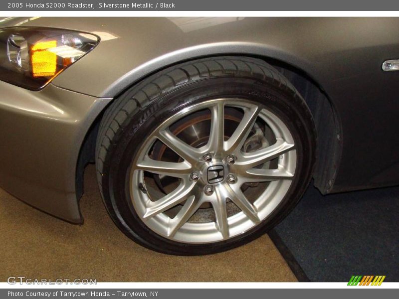 Silverstone Metallic / Black 2005 Honda S2000 Roadster