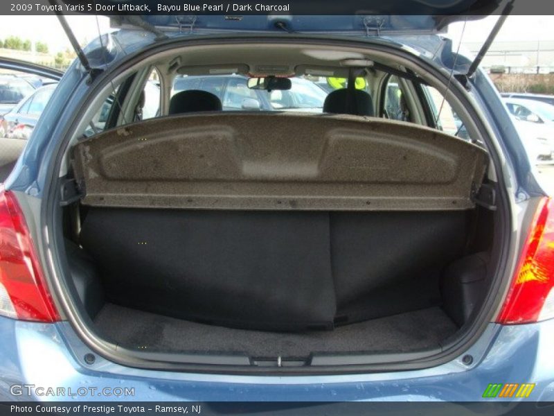  2009 Yaris 5 Door Liftback Trunk