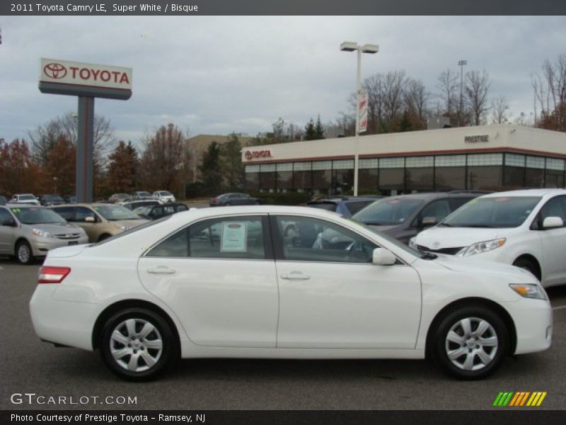 Super White / Bisque 2011 Toyota Camry LE