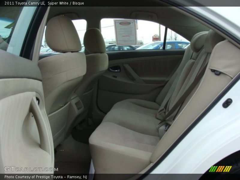 Super White / Bisque 2011 Toyota Camry LE