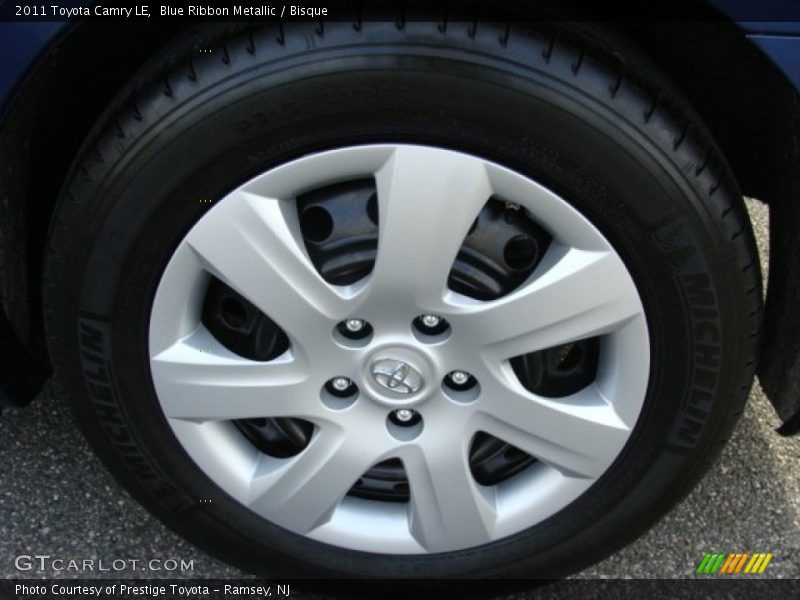 Blue Ribbon Metallic / Bisque 2011 Toyota Camry LE
