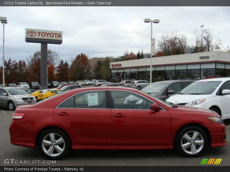 Barcelona Red Metallic / Dark Charcoal 2011 Toyota Camry SE