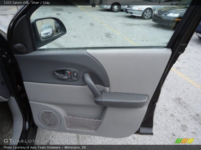 Silver / Gray 2003 Saturn VUE