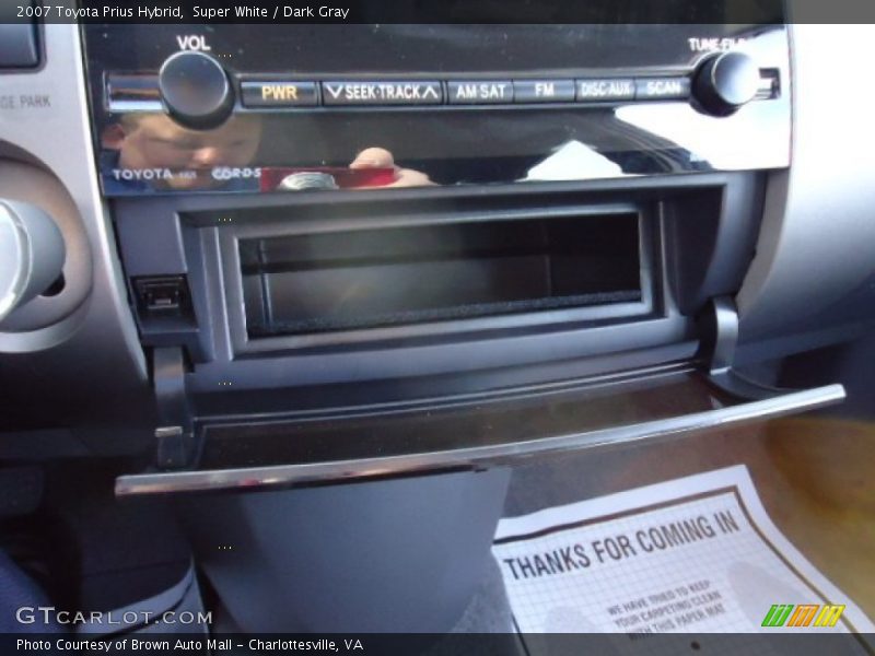 Controls of 2007 Prius Hybrid