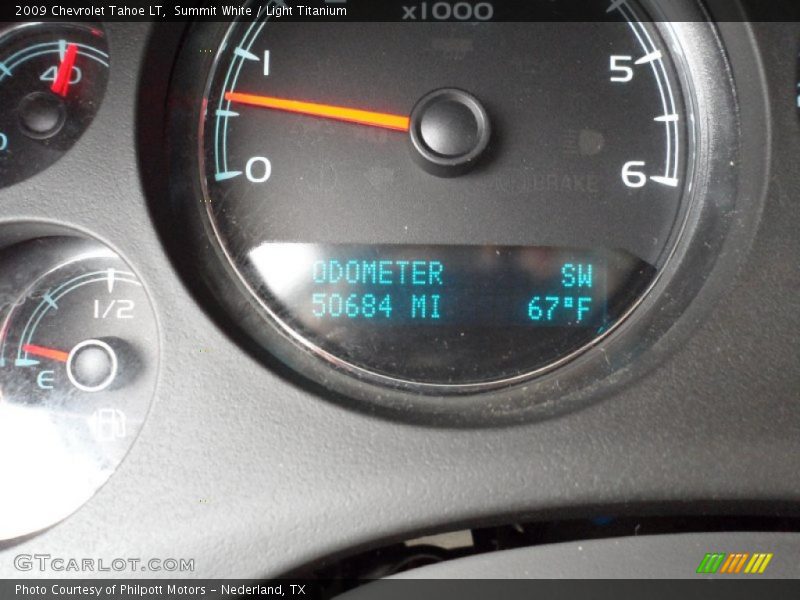 Summit White / Light Titanium 2009 Chevrolet Tahoe LT