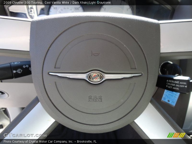 Cool Vanilla White / Dark Khaki/Light Graystone 2009 Chrysler 300 Touring