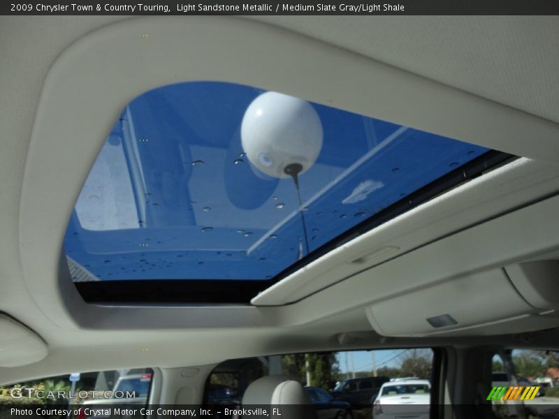 Sunroof of 2009 Town & Country Touring