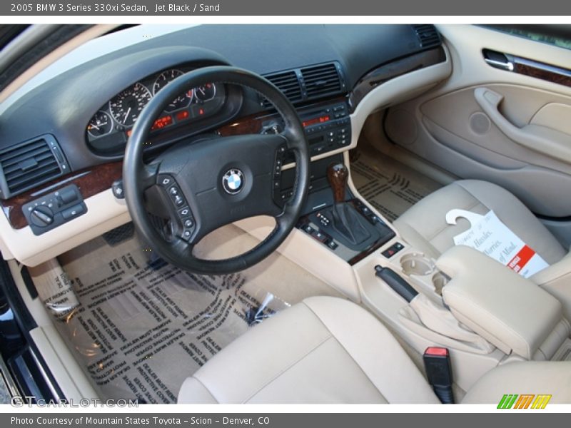 Jet Black / Sand 2005 BMW 3 Series 330xi Sedan