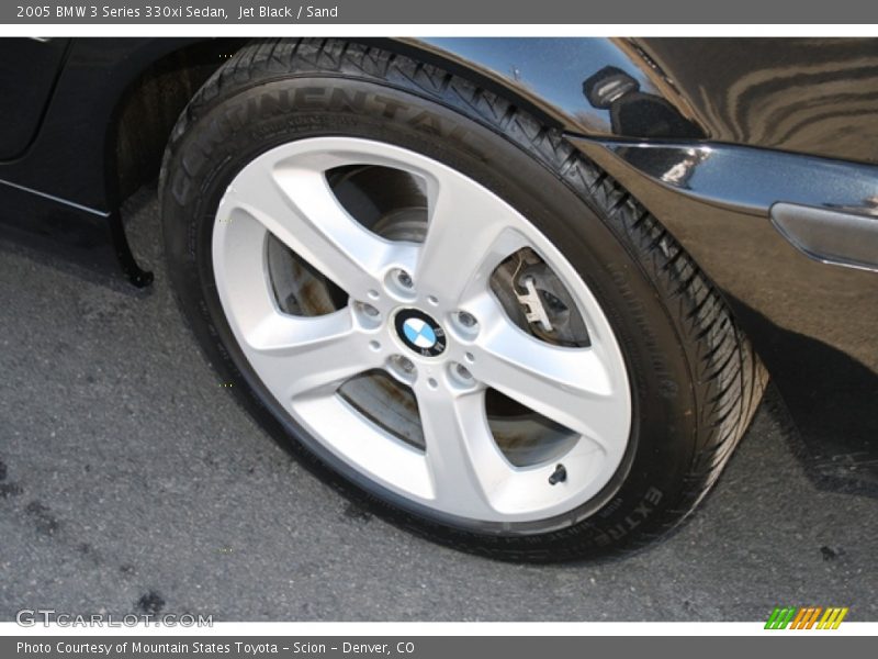 Jet Black / Sand 2005 BMW 3 Series 330xi Sedan