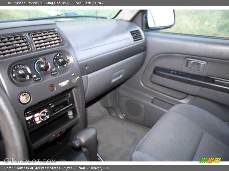 Super Black / Gray 2002 Nissan Frontier XE King Cab 4x4