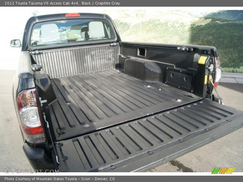 Black / Graphite Gray 2011 Toyota Tacoma V6 Access Cab 4x4