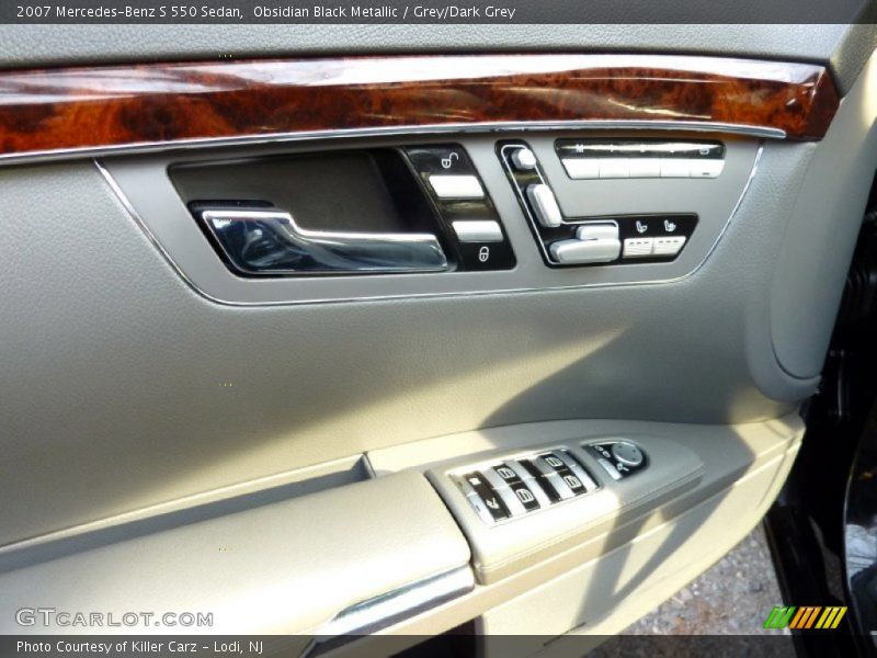 Obsidian Black Metallic / Grey/Dark Grey 2007 Mercedes-Benz S 550 Sedan