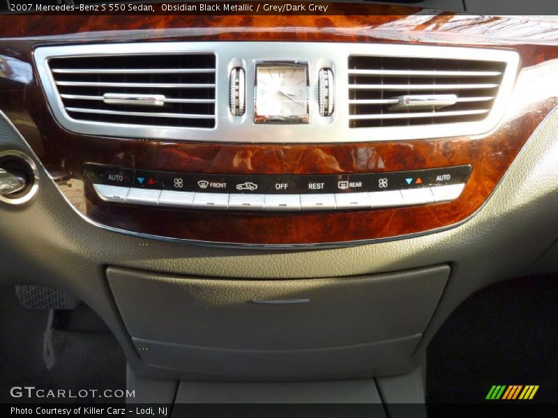 Obsidian Black Metallic / Grey/Dark Grey 2007 Mercedes-Benz S 550 Sedan