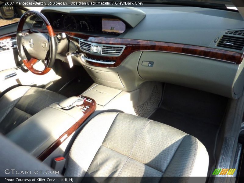 Dashboard of 2007 S 550 Sedan