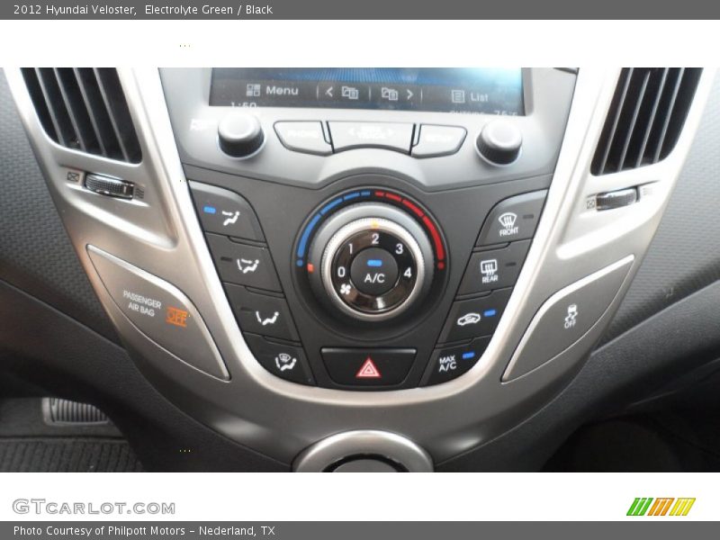 Controls of 2012 Veloster 