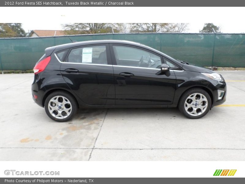 Tuxedo Black Metallic / Charcoal Black 2012 Ford Fiesta SES Hatchback