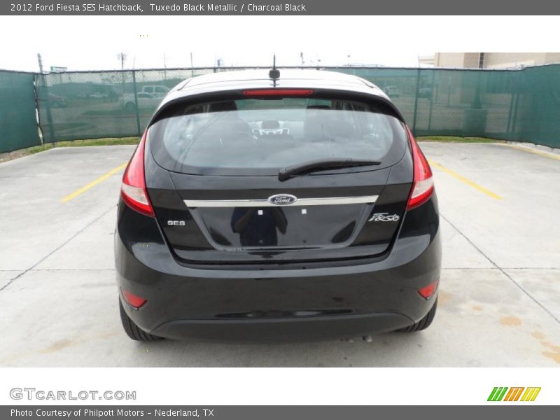 Tuxedo Black Metallic / Charcoal Black 2012 Ford Fiesta SES Hatchback