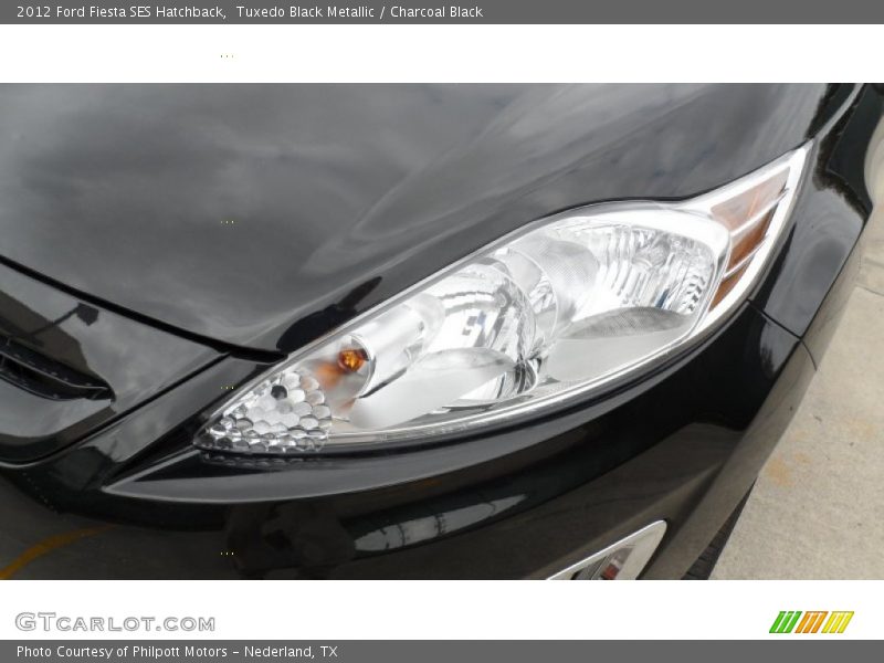 Tuxedo Black Metallic / Charcoal Black 2012 Ford Fiesta SES Hatchback