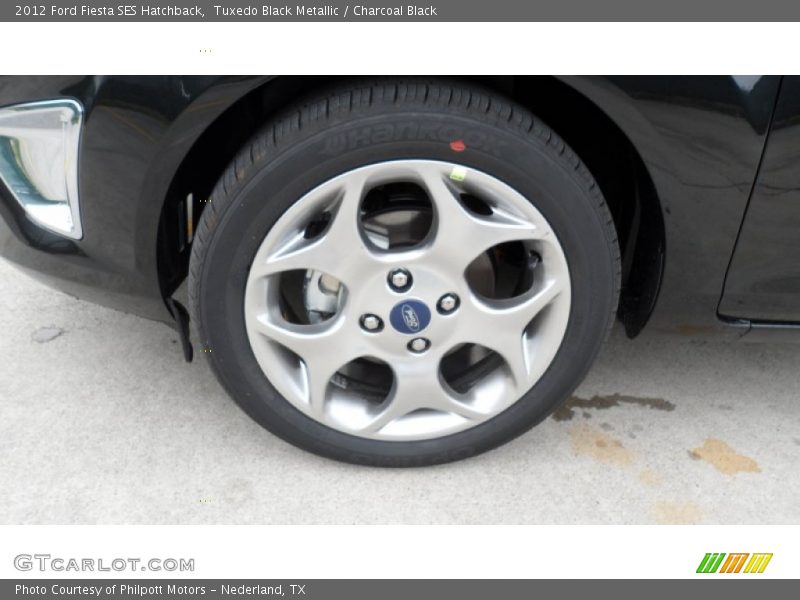 Tuxedo Black Metallic / Charcoal Black 2012 Ford Fiesta SES Hatchback
