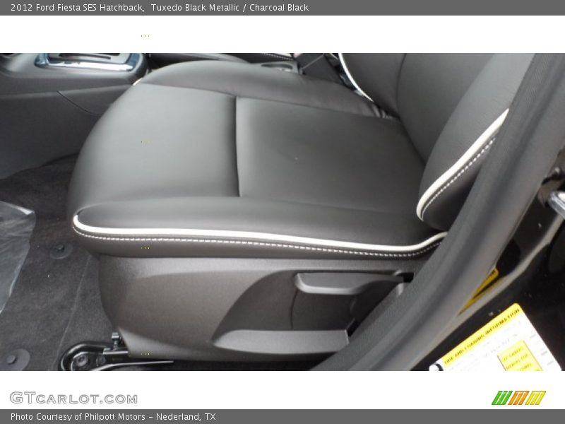 Tuxedo Black Metallic / Charcoal Black 2012 Ford Fiesta SES Hatchback