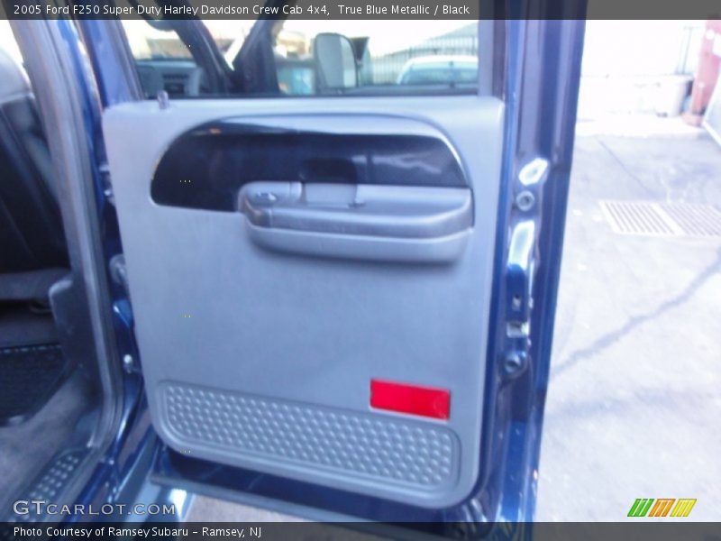 True Blue Metallic / Black 2005 Ford F250 Super Duty Harley Davidson Crew Cab 4x4