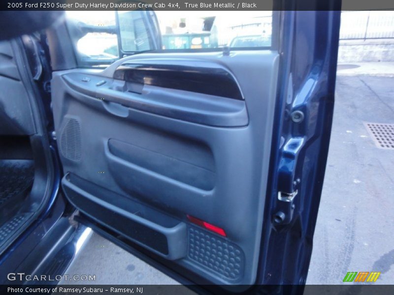 True Blue Metallic / Black 2005 Ford F250 Super Duty Harley Davidson Crew Cab 4x4