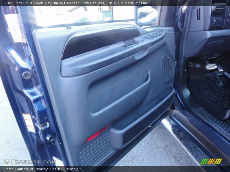 True Blue Metallic / Black 2005 Ford F250 Super Duty Harley Davidson Crew Cab 4x4