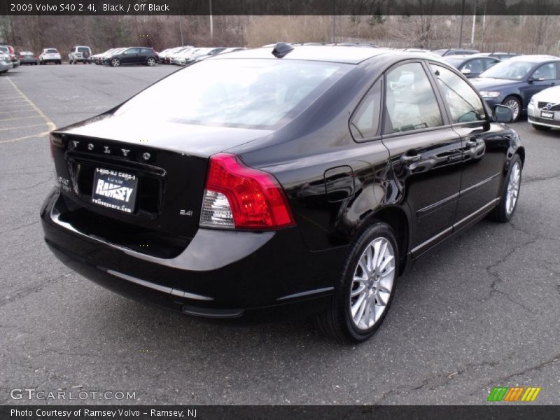 Black / Off Black 2009 Volvo S40 2.4i