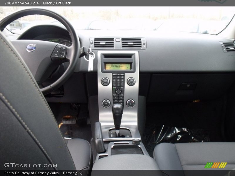 Black / Off Black 2009 Volvo S40 2.4i