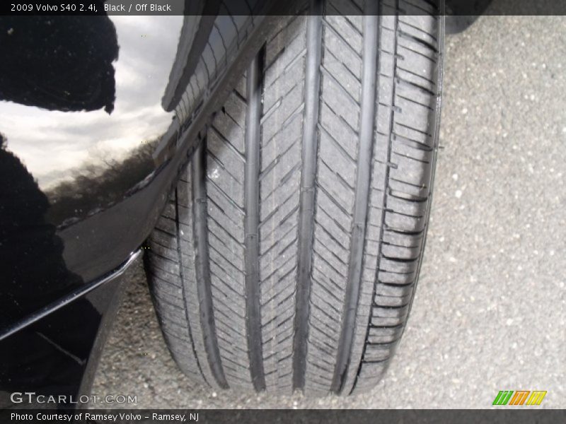 Black / Off Black 2009 Volvo S40 2.4i