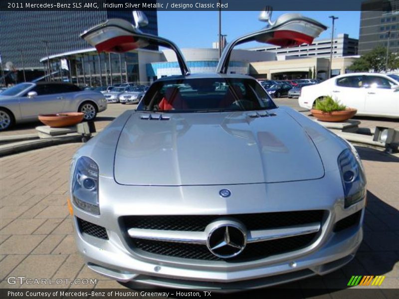 Iridium Silver Metallic / designo Classic Red 2011 Mercedes-Benz SLS AMG