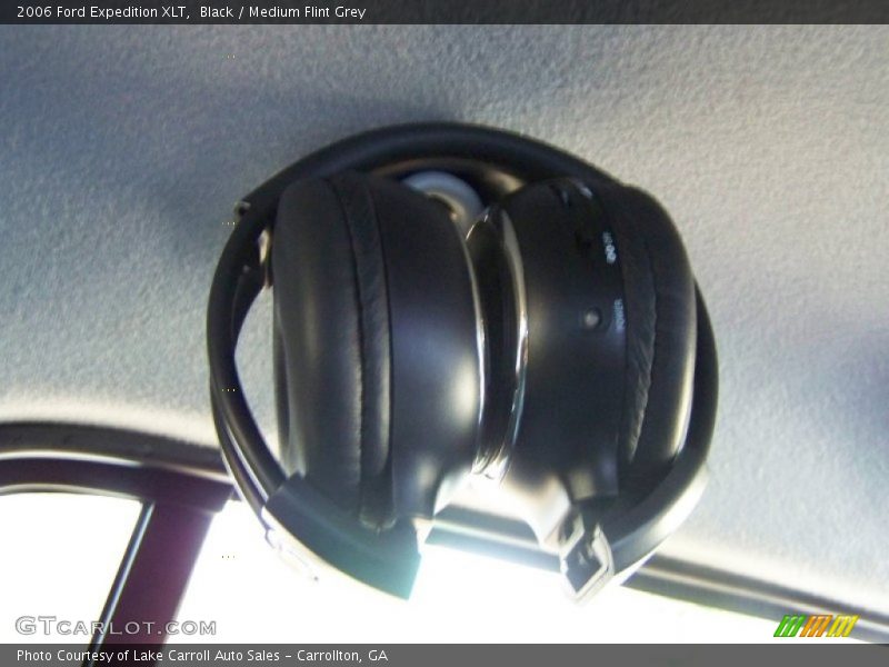 Black / Medium Flint Grey 2006 Ford Expedition XLT