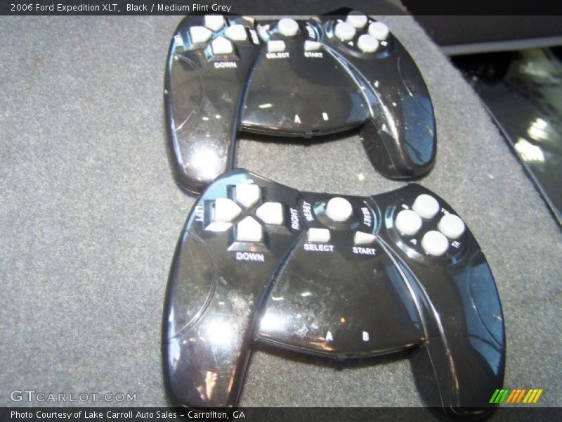 Black / Medium Flint Grey 2006 Ford Expedition XLT