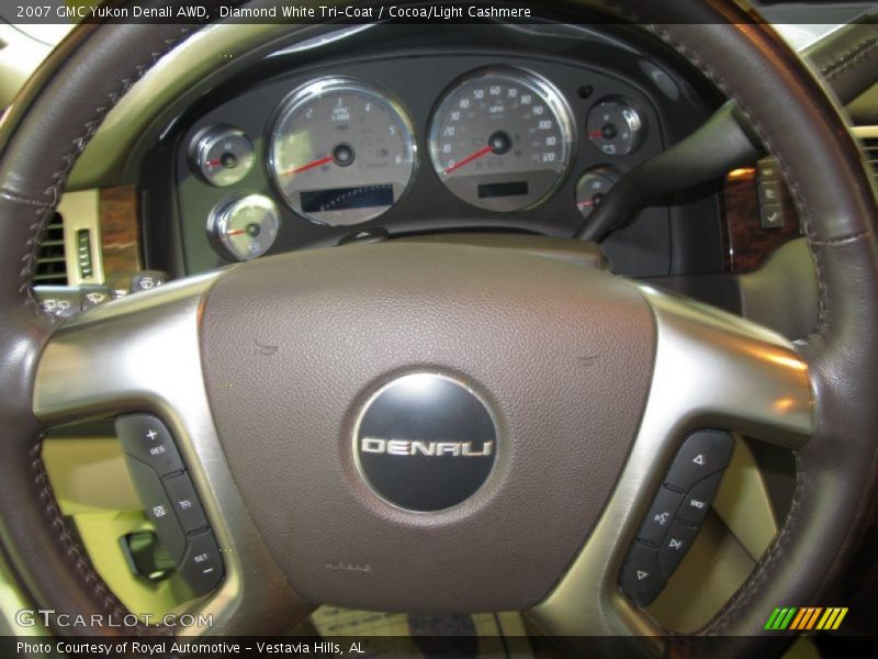 Diamond White Tri-Coat / Cocoa/Light Cashmere 2007 GMC Yukon Denali AWD