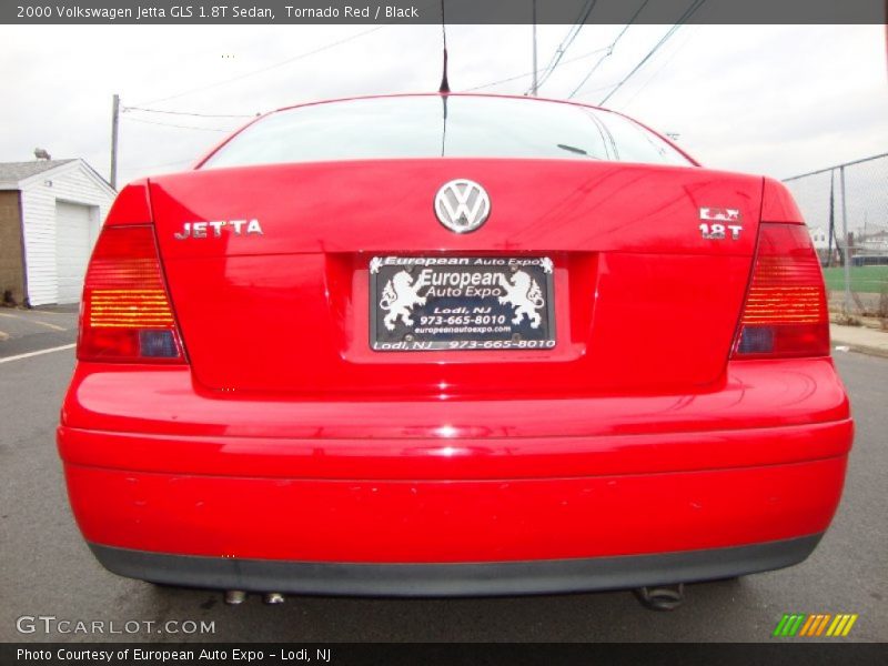 Tornado Red / Black 2000 Volkswagen Jetta GLS 1.8T Sedan