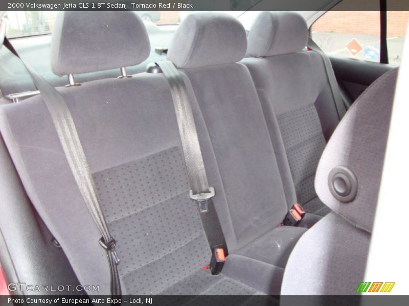 Tornado Red / Black 2000 Volkswagen Jetta GLS 1.8T Sedan