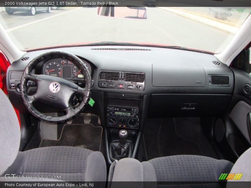 Tornado Red / Black 2000 Volkswagen Jetta GLS 1.8T Sedan