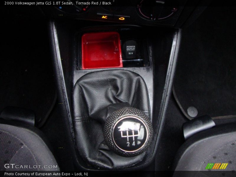 Tornado Red / Black 2000 Volkswagen Jetta GLS 1.8T Sedan