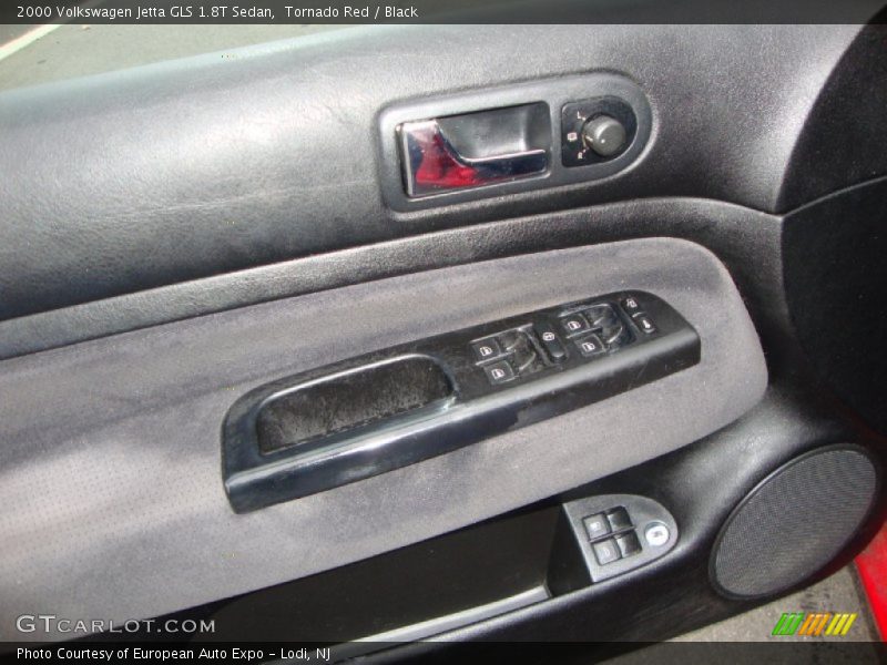 Tornado Red / Black 2000 Volkswagen Jetta GLS 1.8T Sedan
