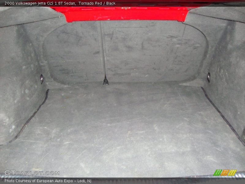 Tornado Red / Black 2000 Volkswagen Jetta GLS 1.8T Sedan